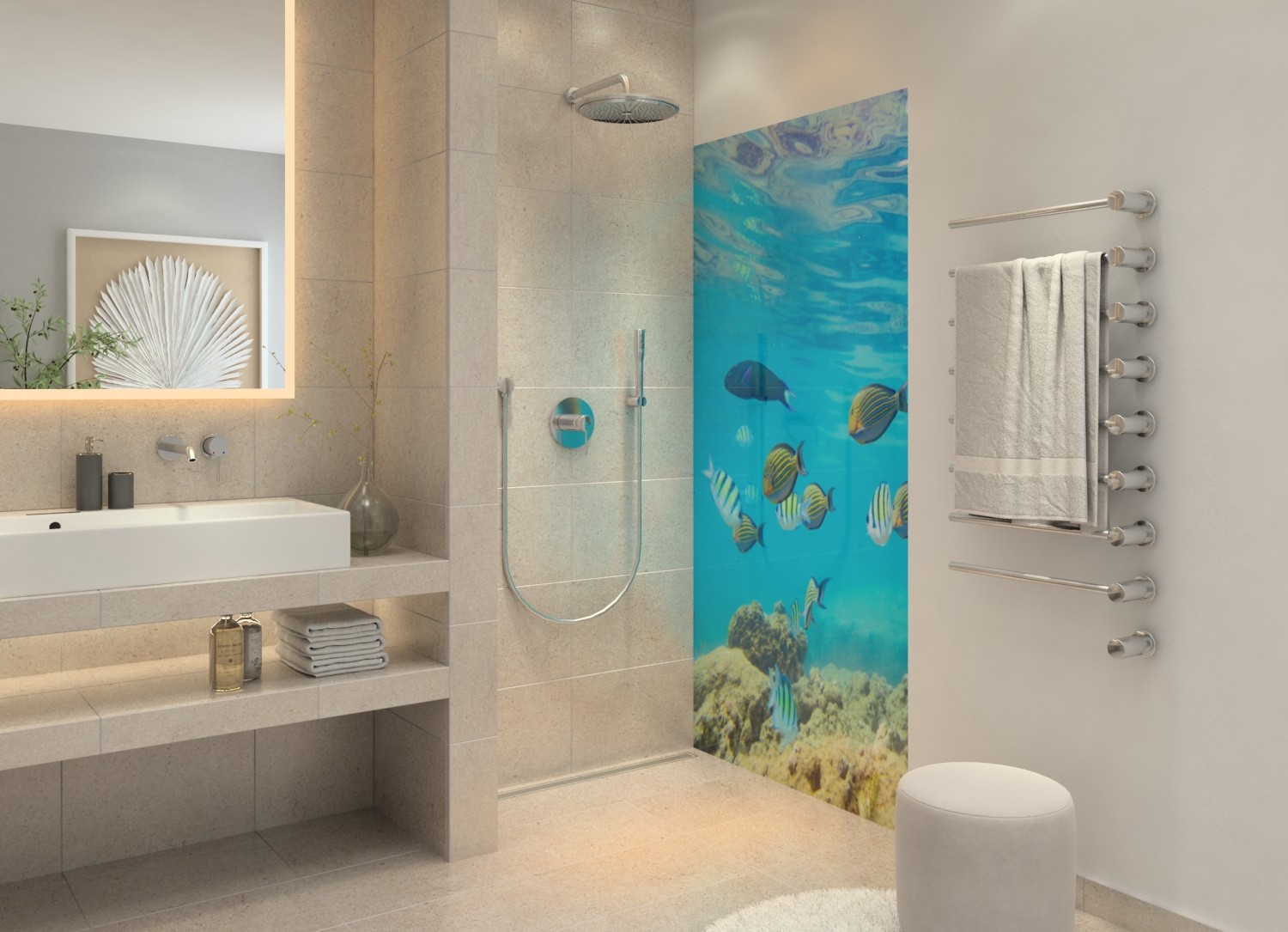 Ein modernes Badezimmer mit einer Duschrückwand mit Fischen und Korallen unter Wasser.